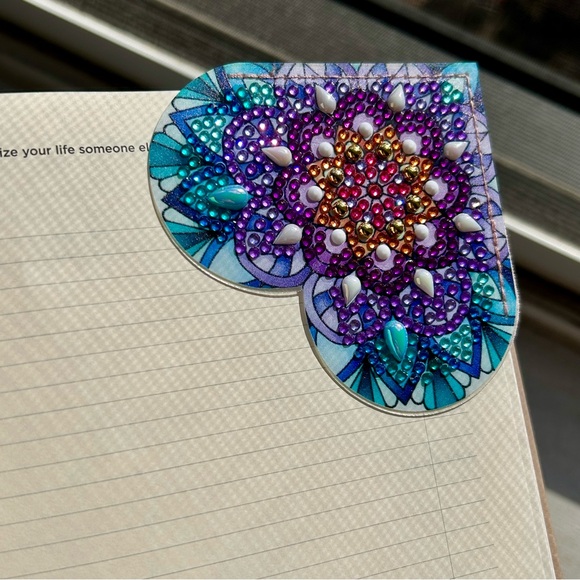 Diamond Art HEART 08 Corner Bookmark, Colorful, Sparkly (BLUE, PURPLE, PINK) - Picture 12 of 15